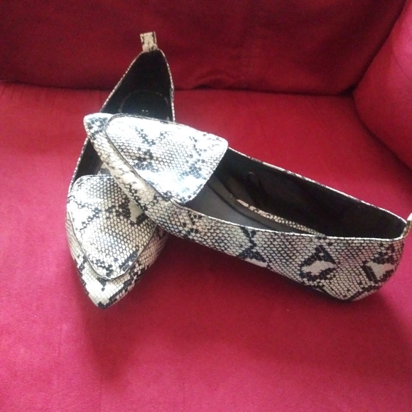 Faux snakeskin Flats - Picture 3 of 6